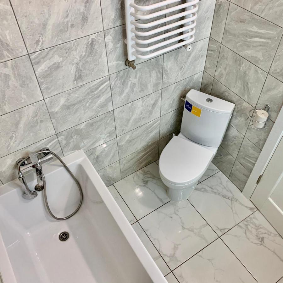 Apartment In Center Premium Ivano-Frankivsk Esterno foto