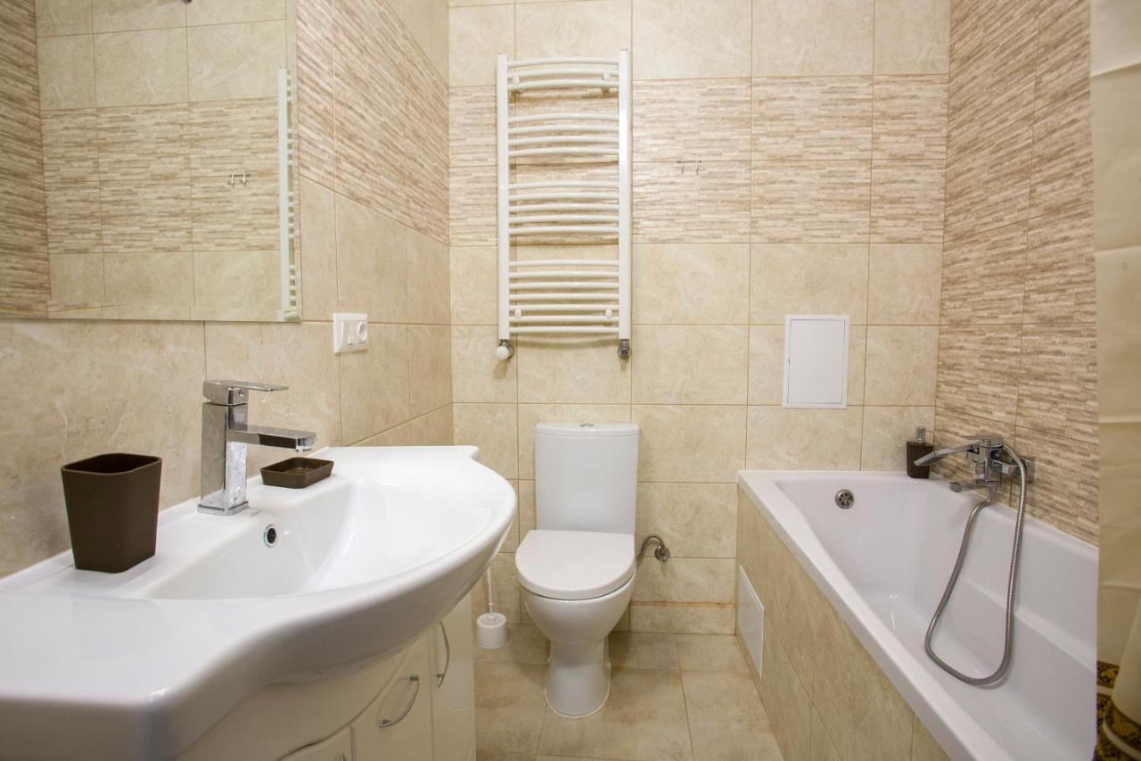 Apartment In Center Premium Ivano-Frankivsk Esterno foto