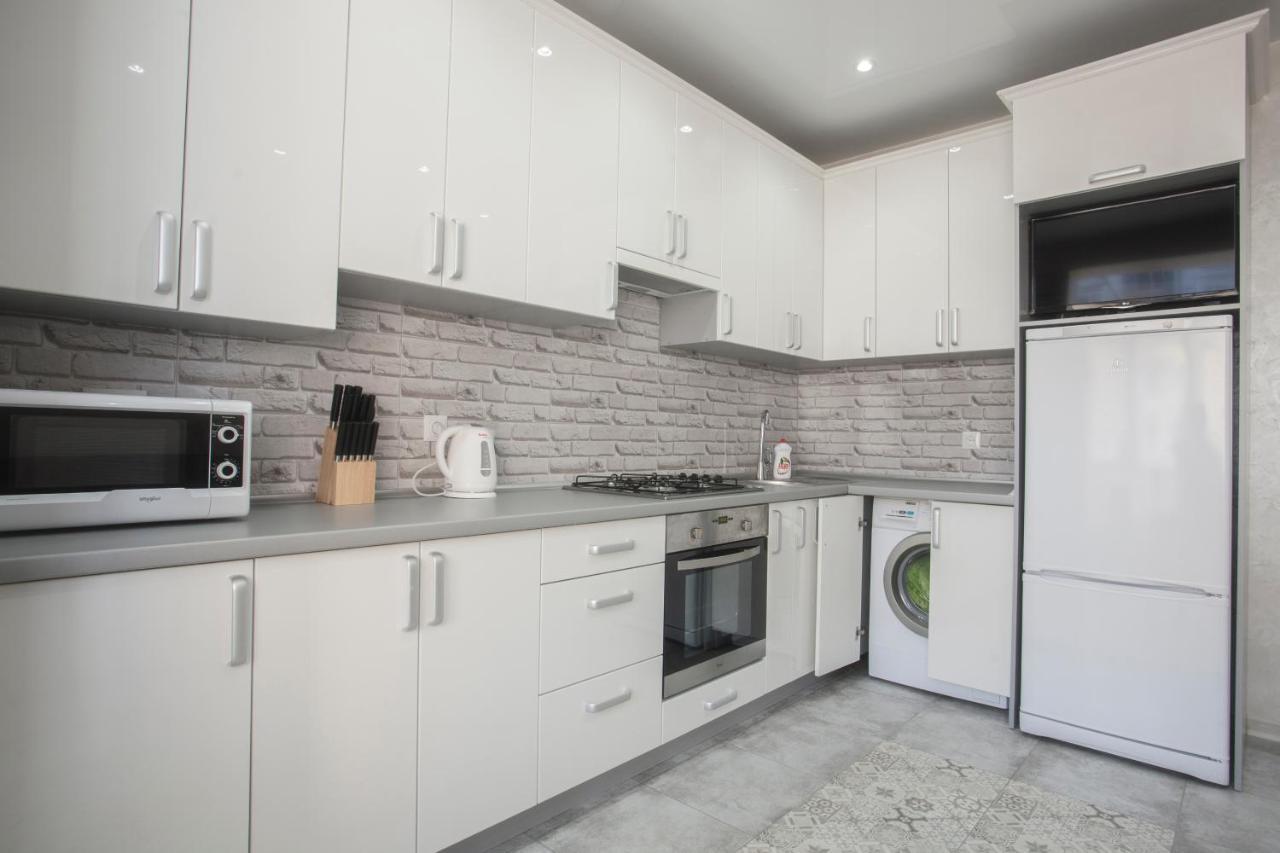 Apartment In Center Premium Ivano-Frankivsk Esterno foto