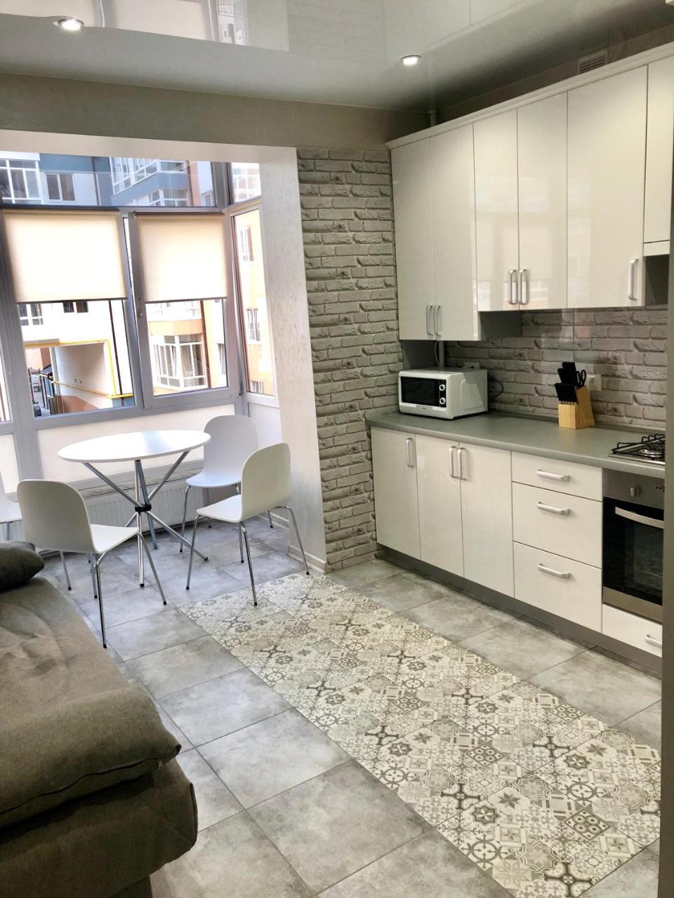 Apartment In Center Premium Ivano-Frankivsk Esterno foto